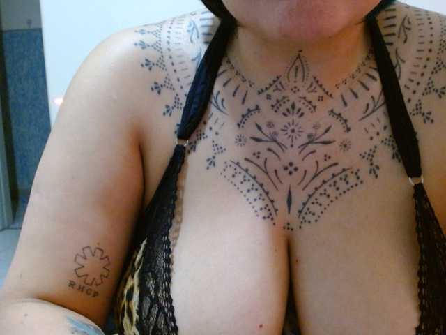 Lilithfire live cam on BongaCams