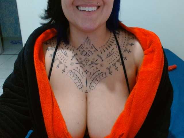 Lilithfire live cam on BongaCams