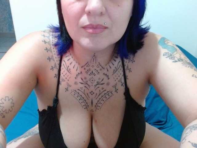 Lilithfire's BongaCams show and profile