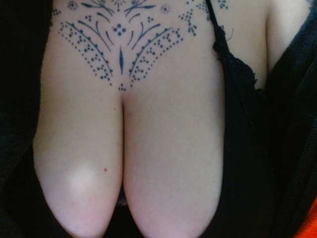 Lilithfire live cam on BongaCams