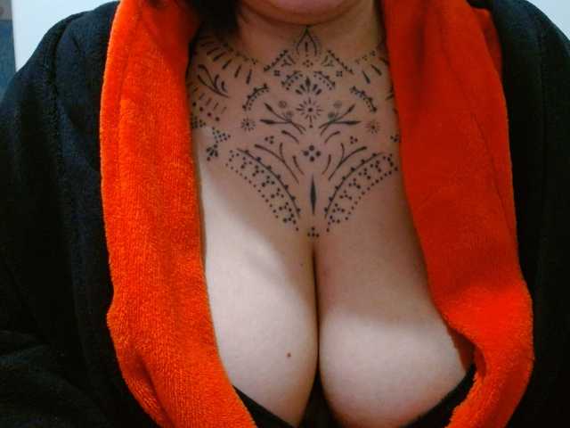 Lilithfire live cam on BongaCams
