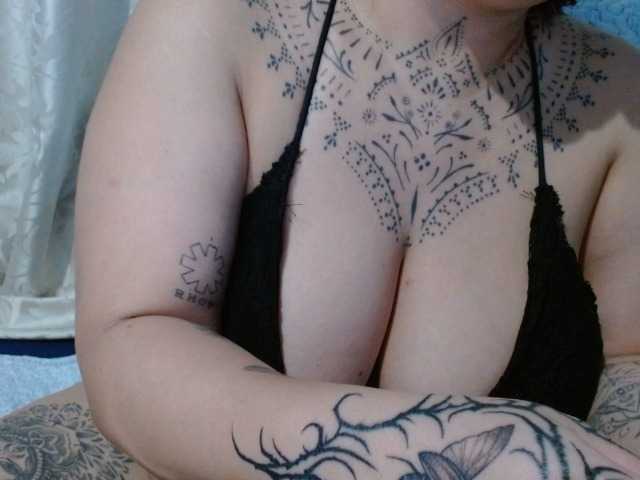 Lilithfire live cam on BongaCams