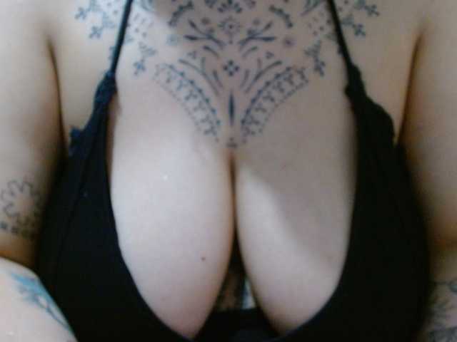 Lilithfire live cam on BongaCams