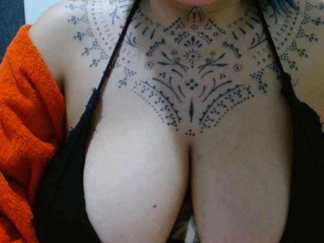 Lilithfire live cam on BongaCams