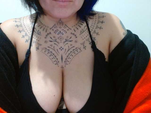 Lilithfire live cam on BongaCams