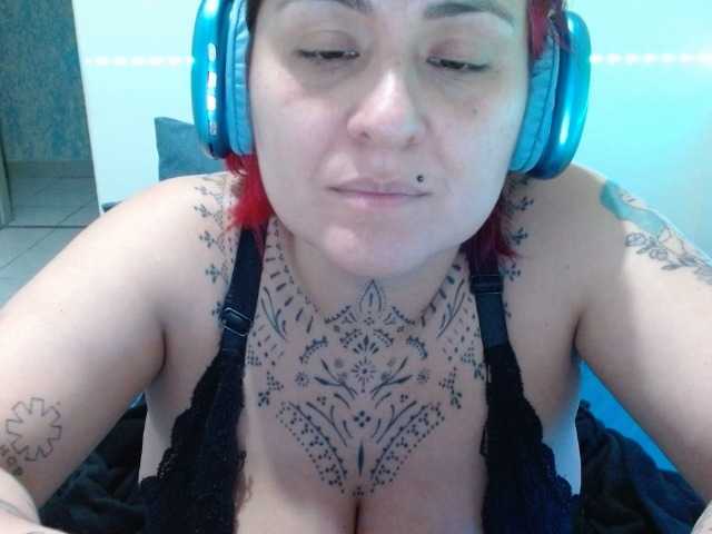 Lilithfire live cam on BongaCams