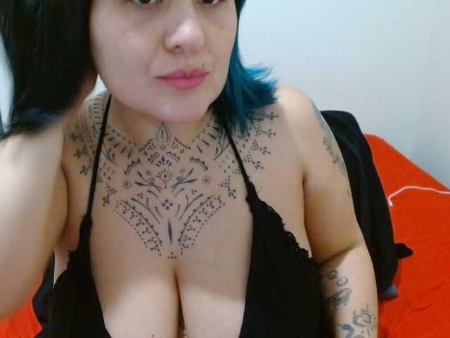 Lilithfire live cam on BongaCams