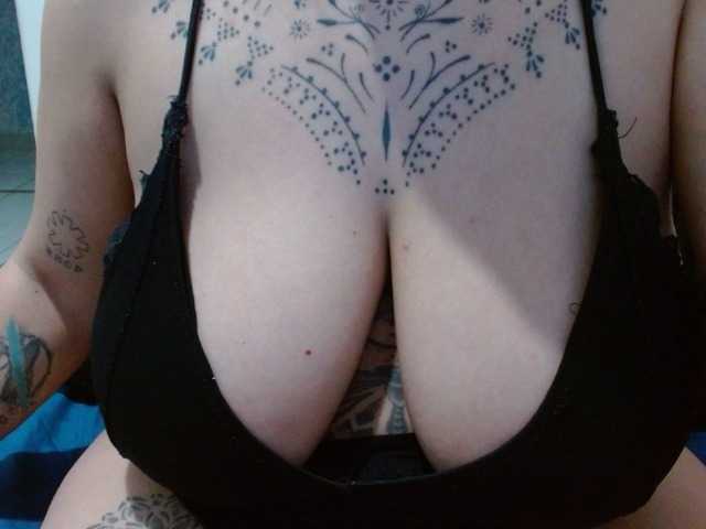 Lilithfire live cam on BongaCams