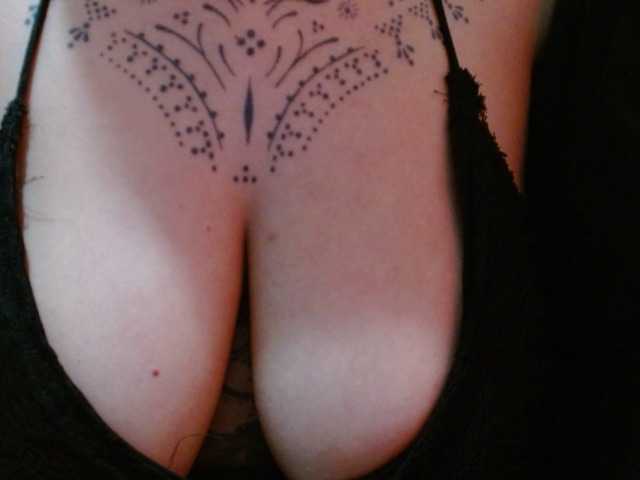 Lilithfire live cam on BongaCams