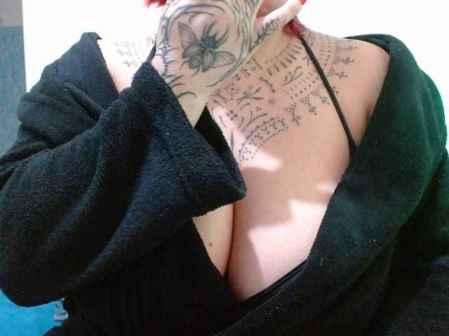 Lilithfire live cam on BongaCams