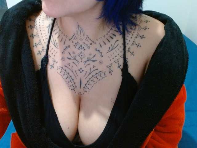 Lilithfire live cam on BongaCams