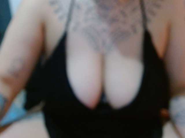 Lilithfire live cam preview