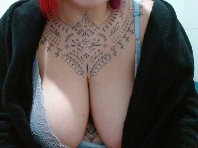 Lilithfire live cam on BongaCams