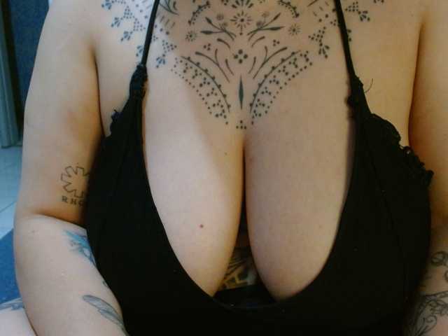 Lilithfire live cam on BongaCams