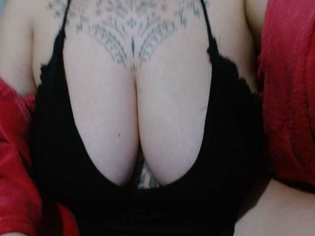 Lilithfire live cam on BongaCams