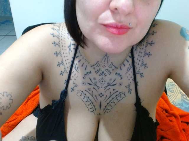 Lilithfire live cam on BongaCams