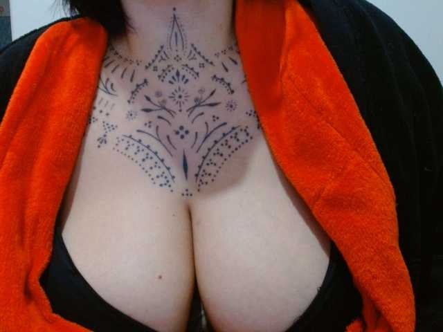 Lilithfire live cam on BongaCams