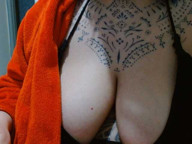 Lilithfire live cam on BongaCams