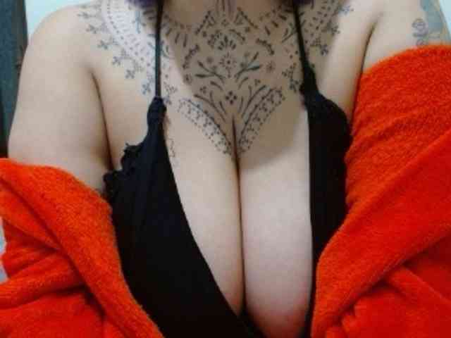 Lilithfire webcam