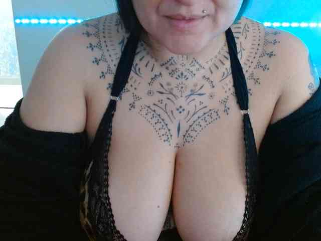 Lilithfire webcam