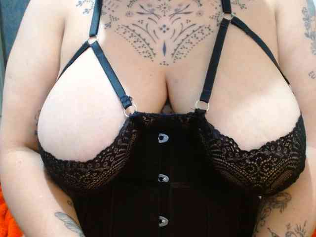 Modelo: Lilithfire
