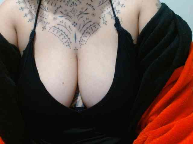 Lilithfire webcam