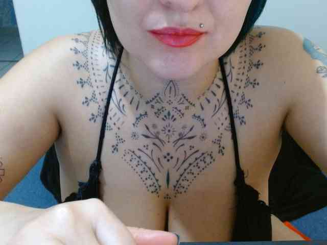 Lilithfire Live Webcam on BongaCams