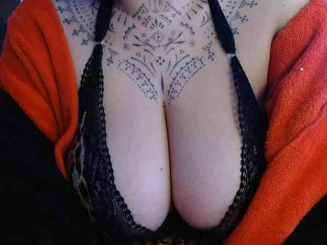 Lilithfire Live Webcam on BongaCams