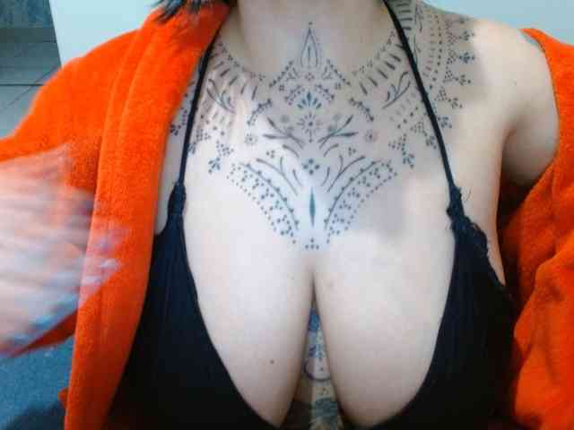 Modelo: Lilithfire