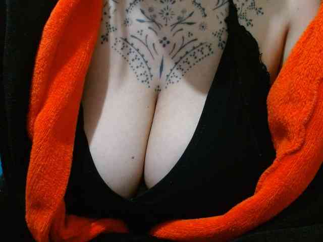 Lilithfire webcam