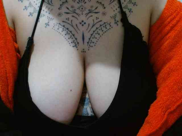 Lilithfire webcam