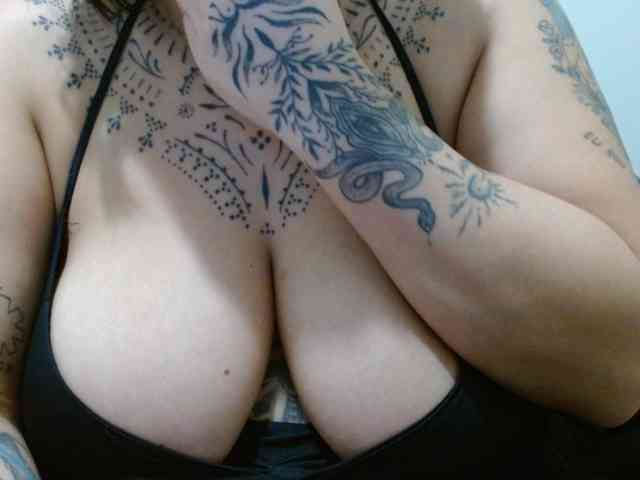 Lilithfire webcam