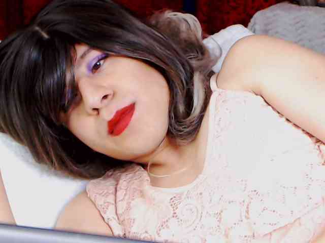Launzzy Live Webcam on BongaCams
