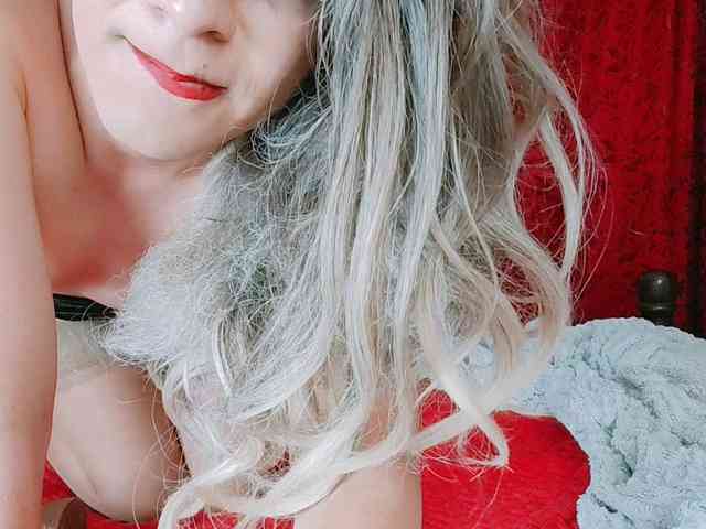 Launzzy Live Webcam on BongaCams