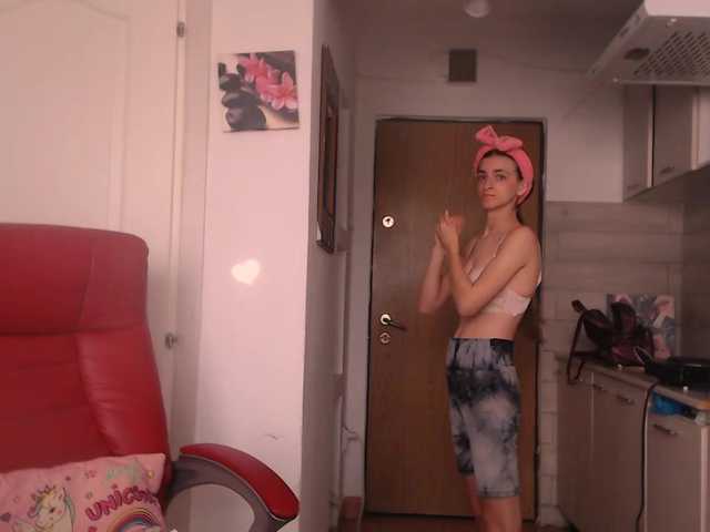 Simyhvn live cam on BongaCams