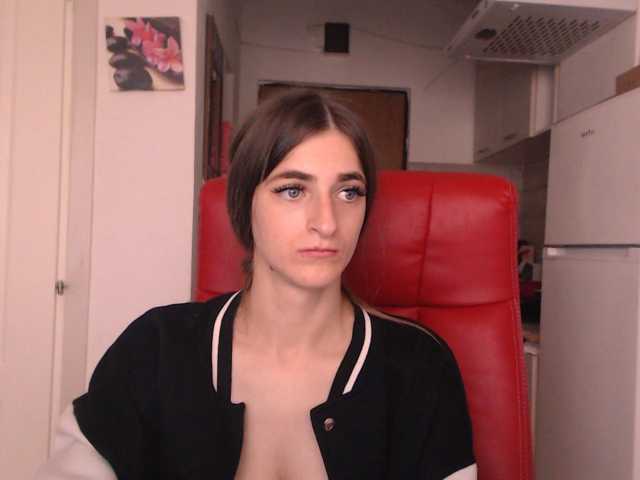 Simyhvn live cam on BongaCams