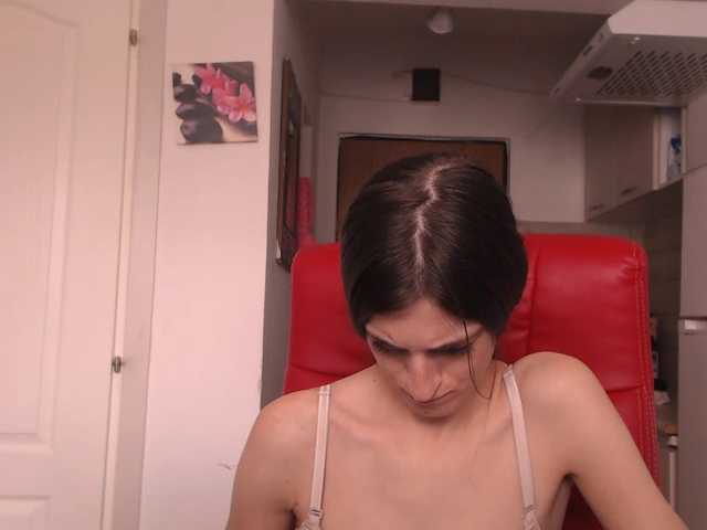 Simyhvn live cam on BongaCams