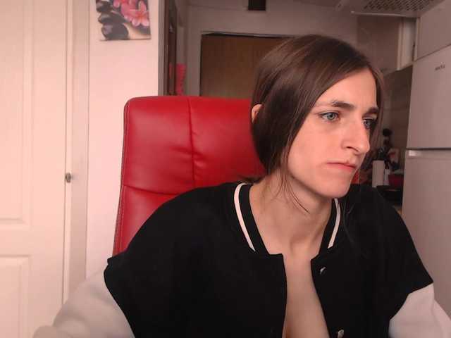 Simyhvn live cam on BongaCams
