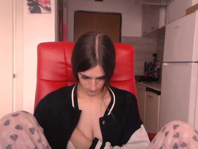 Simyhvn live cam on BongaCams