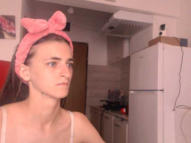 Simyhvn live cam on BongaCams