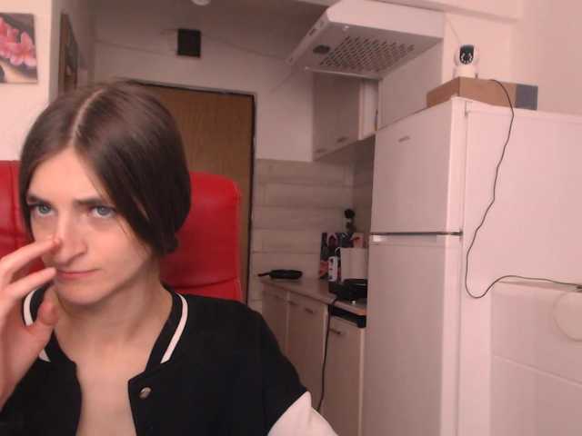 Simyhvn live cam on BongaCams
