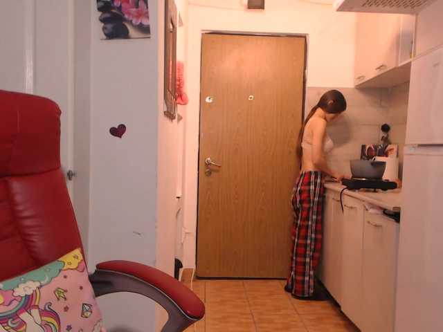 Simyhvn live cam on BongaCams