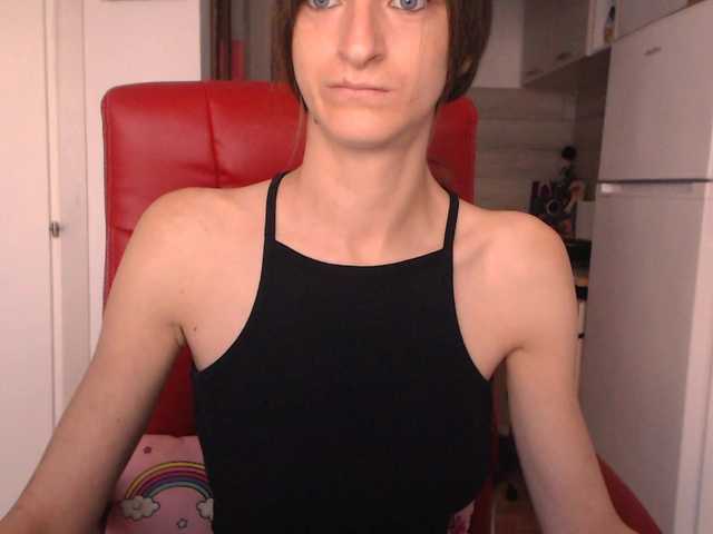 Simyhvn live cam on BongaCams