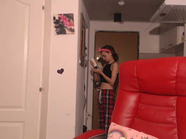 Simyhvn live cam on BongaCams