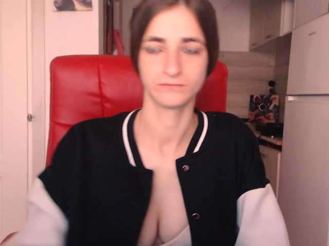 Simyhvn live cam on BongaCams