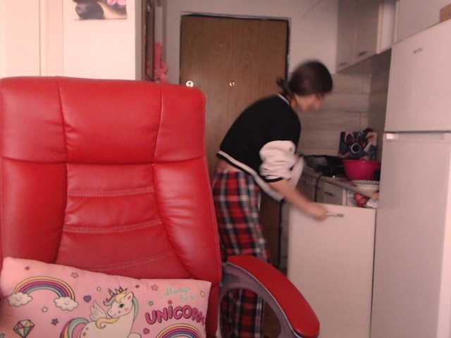 Simyhvn live cam on BongaCams