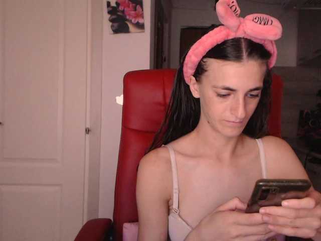 Simyhvn live cam on BongaCams