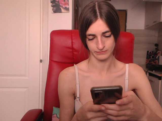 Simyhvn live cam on BongaCams