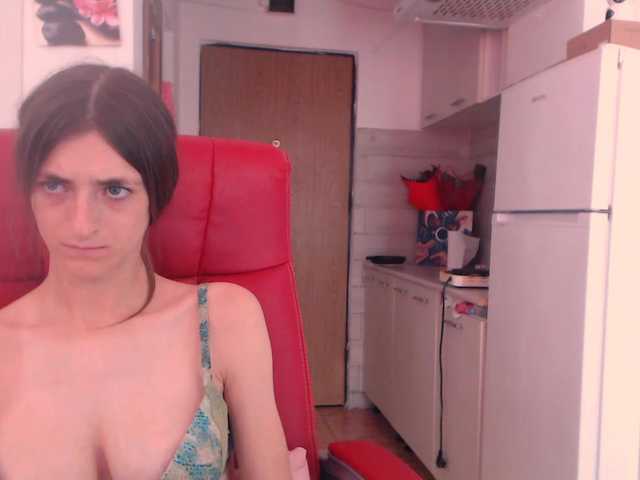 Simyhvn live cam on BongaCams