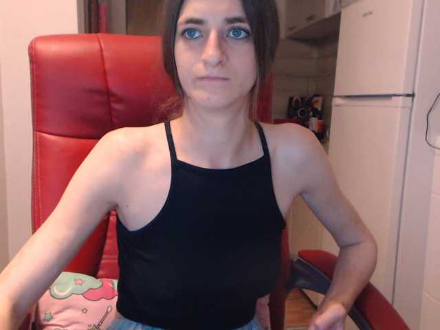 Simyhvn live cam on BongaCams